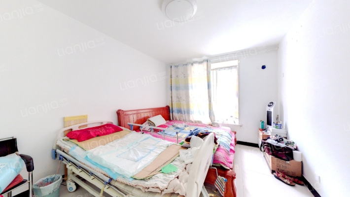 范阳路旁电梯洋房一梯两户南北通透三居室一层带院-卧室C