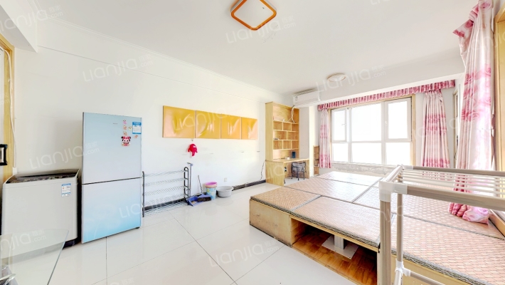 所属桃园商圈的金街公寓 一居室 高楼层-卧室