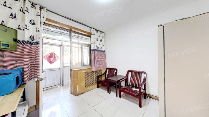 农行小区，1楼适合全龄人群居住。环境好-客厅