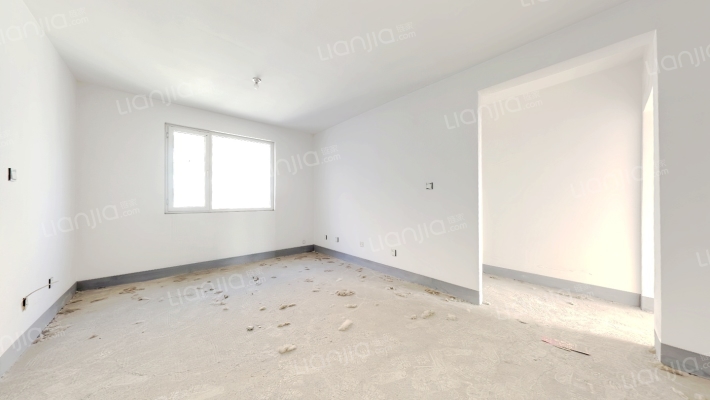 天保郦景南北三居室，毛坯随意装修-客厅