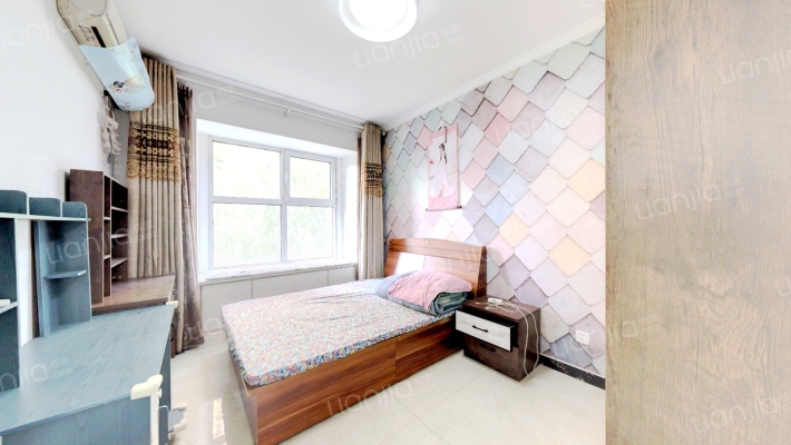 东兴街 香邑溪谷精装两居  房本满二-卧室B