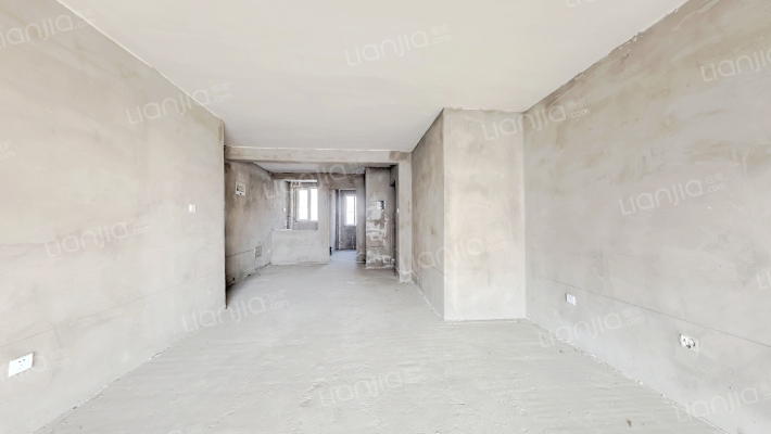 南北通透两居室，户型方正，方便看房，业主诚心出售-客厅