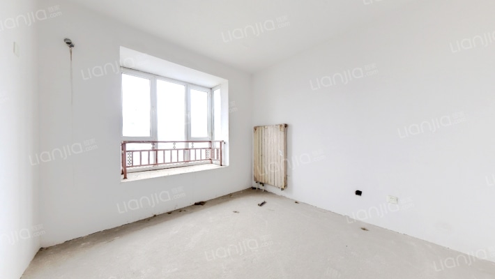 理想城  客厅主卧朝南三居室户型 满五唯一-卧室C