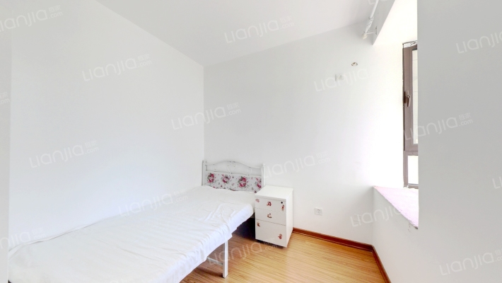 朝南的两居还是明卫的，社区环境好，-卧室A