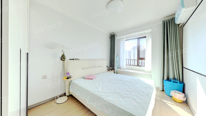 高铁新城 樾府国际南北通透 两居 次顶层 采光好-卧室A