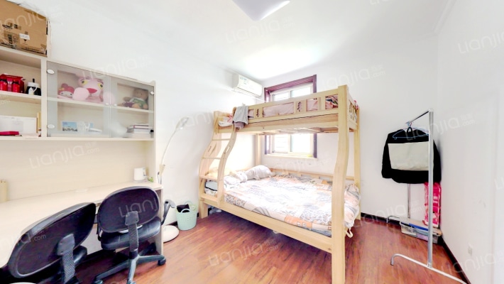 位置好 ，精装修，集中供暖！拎包入住!-卧室C