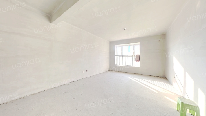 幸福嘉园叠拼别墅  有电梯，带阁楼露台、车位、地下室-卧室D