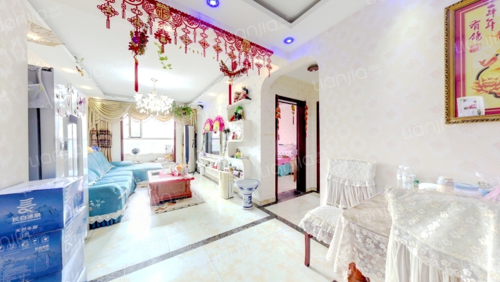 水岸花城，一线河景美宅诗意，标准现房，即买即住-客厅