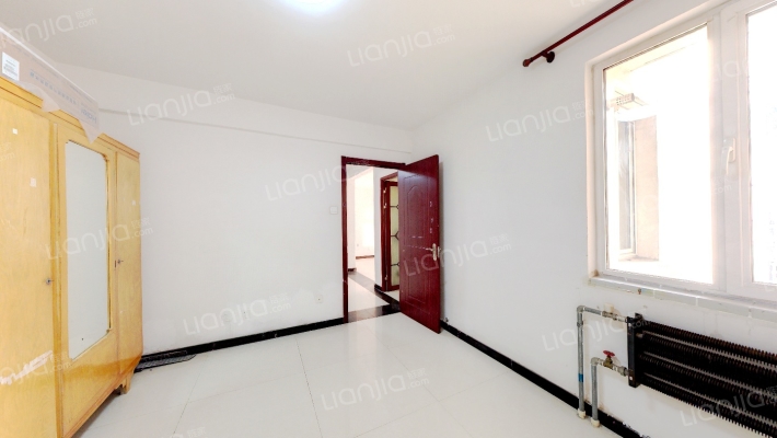 平安D区全阳两居简单装修，业主诚意出售-卧室A