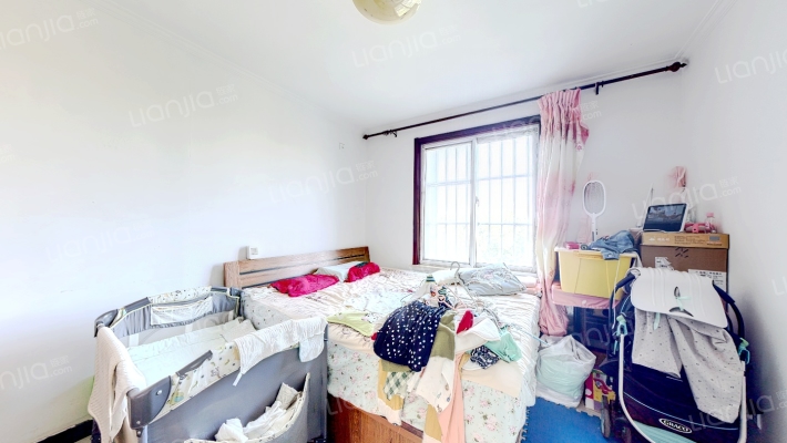 东兴南街 上学电梯房   好楼层 交通便利-卧室A