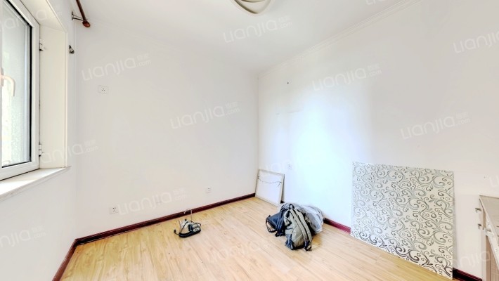 房本满二年， 自住装修，距离北京近-卧室B