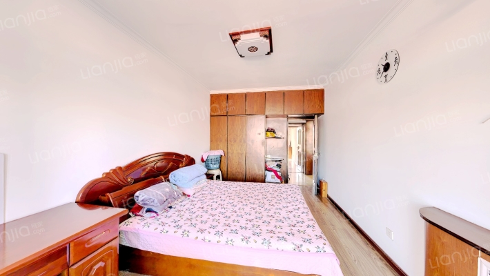 二康医院旁 绿茵小区正规三居 中间楼层 房本满-卧室B