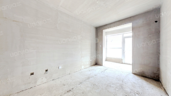 一层带小院的房子 毛坯房 一次没住 业主诚心出售-卧室B