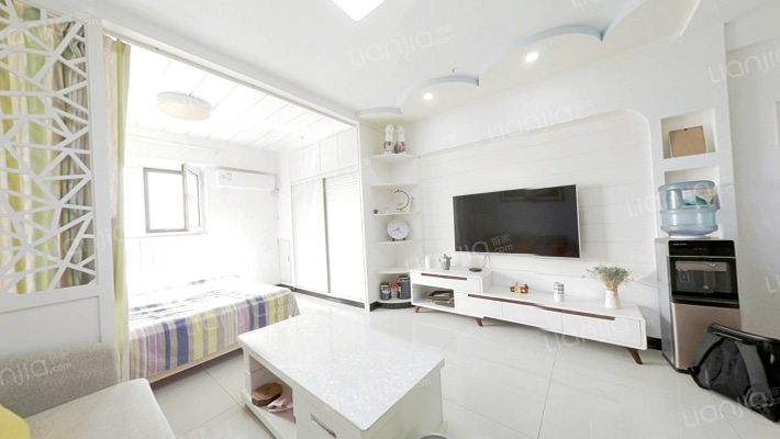 集中供暖跃层户型 拎包入住 业主诚意出售-客厅