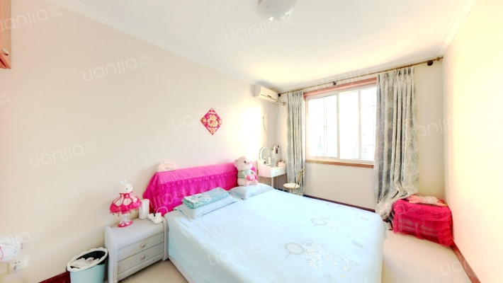 精装修 满五 税费低 目前出租中-卧室