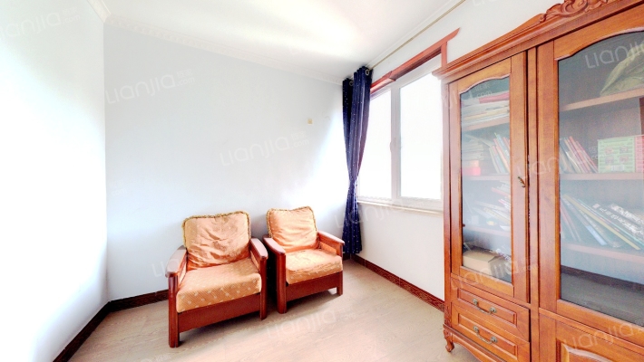 燕赵花园南北通透大三居，一梯两户电梯房，精装修-卧室C