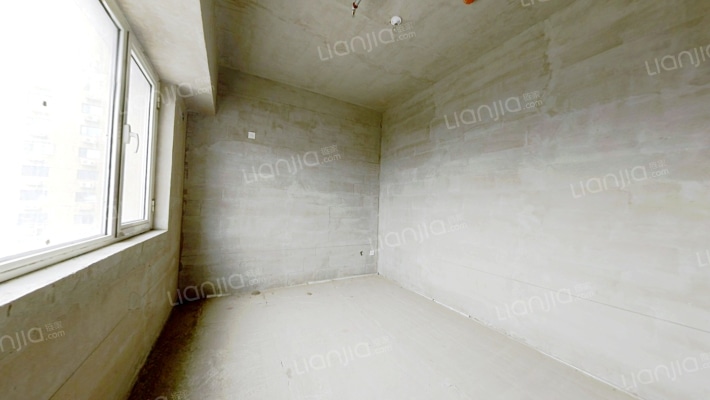 房本满二，此房为70年大产权，集中供暖-卧室B