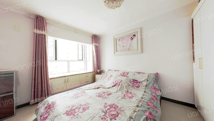 正规南北通透两居，客厅主卧朝南，业主诚心出售。-卧室B