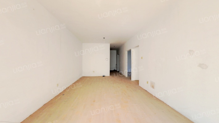 房本满五唯一 交通配套齐全 出门永济便民市场-客厅