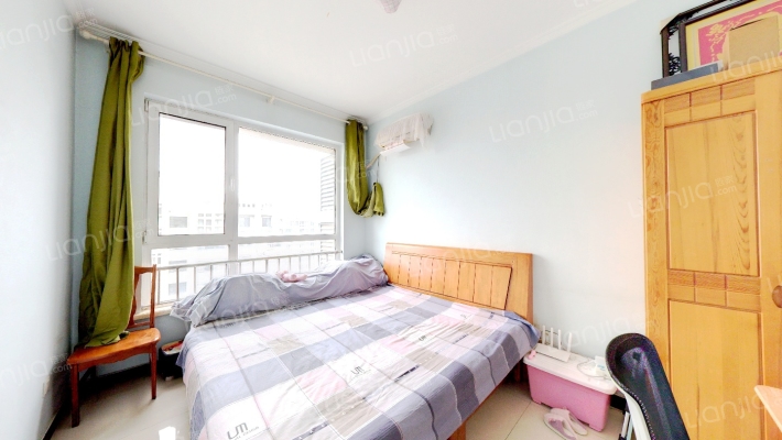 钻石商圈 地上庭院 下楼就能逛街-卧室B