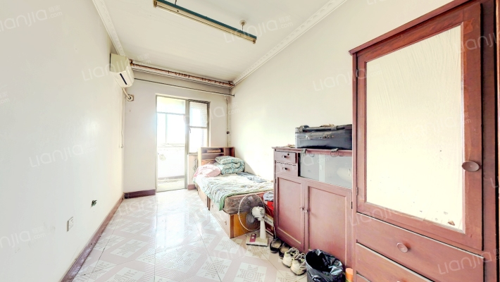 联合小区二号院，南北通透三居室-卧室A