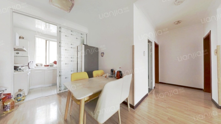 名流枫景洋房大三居双卫，南北通透，简单装修-餐厅