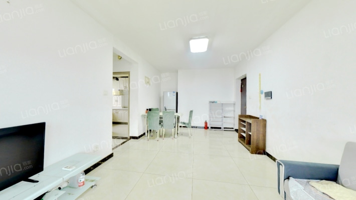 鸿坤精装一居室，满五年唯一税费少-客厅