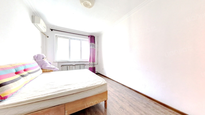 小区位置好，配套齐全，板楼住宅-卧室B