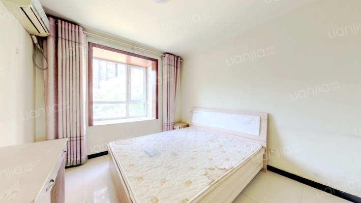 天地新城  南北通透两居室  低价出售  看房随时有钥匙-卧室B