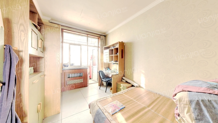 户型通透， 一梯两户， 交通便利。-卧室B