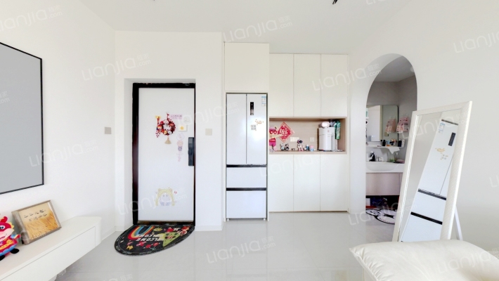 凯兴花园精装一居室，拎包住，自住标准-客厅