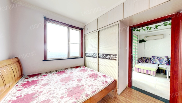 成熟社区，园林式园区。自带小型公园。-卧室B