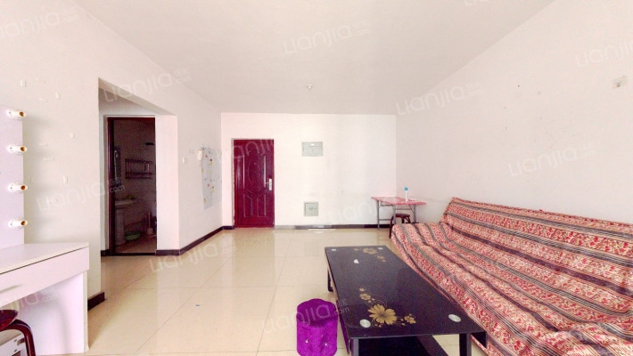 采光充足，配套设施齐全，交通便利。-客厅