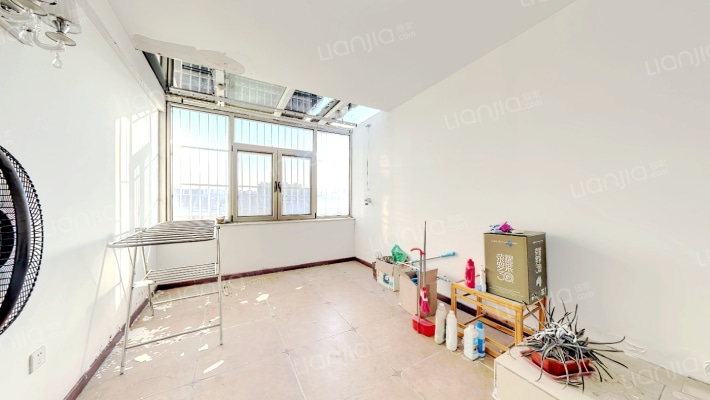 范阳路沿线 5居室 精装修 采光充足 跃层户型-卧室D