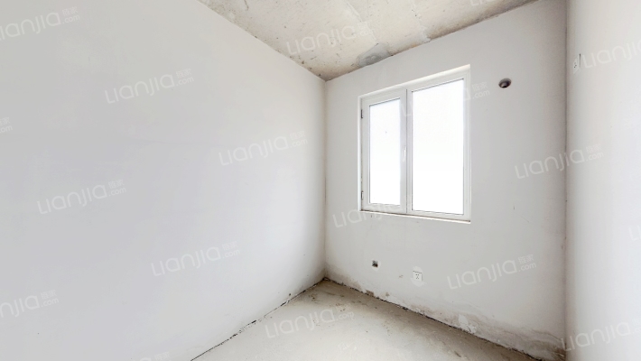 南北通透户型方正，楼层适中，诚心卖-卧室A