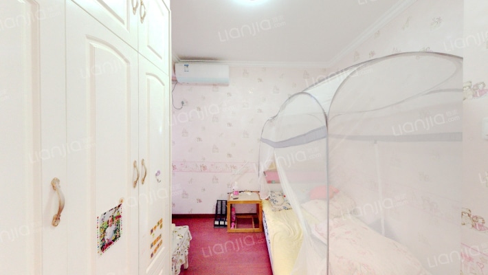 近南京，房子格局好，户型方正，双地铁交通便利-卧室B