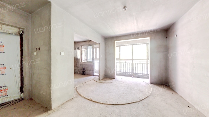 御景园  南北三居  满二  带地下室-餐厅