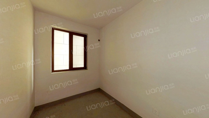 朝南的三居室 利用空间大 楼间距宽 视野开阔-卧室B