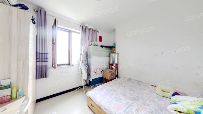 高铁新干线 3室1厅 南 北-卧室A