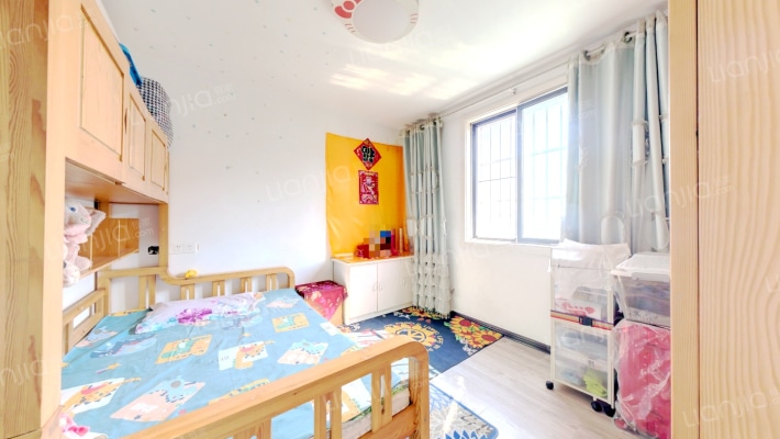 翡翠城精装两居出售房主自住标准装修-卧室A