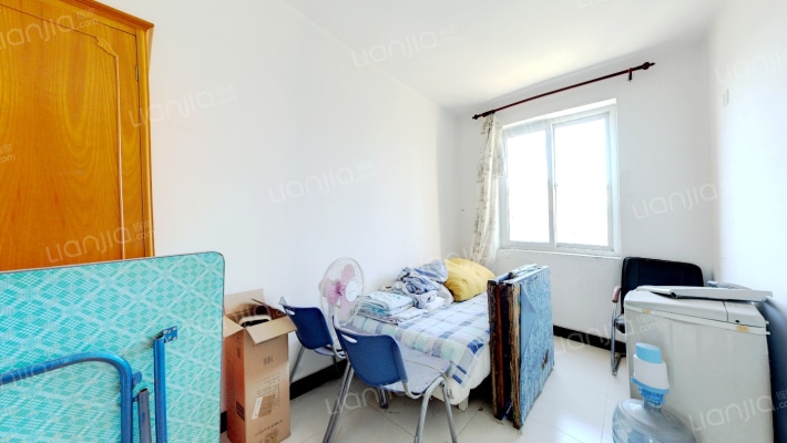 精装修， 精品大三居出售，视野*好-卧室A