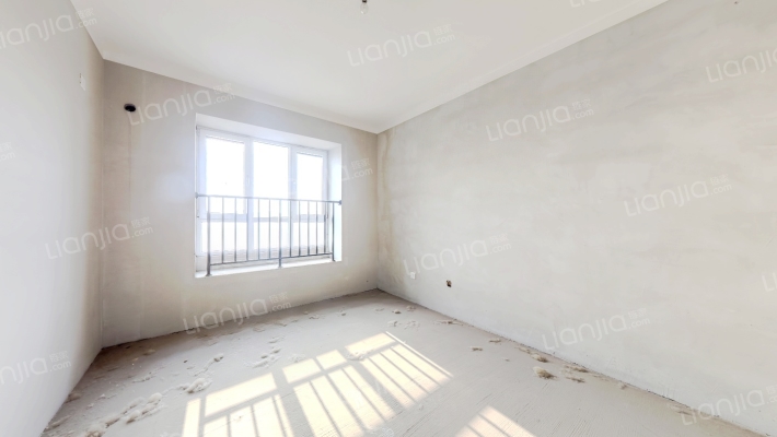 南北通透三居，采光好视野开阔，全款房无抵押-卧室C