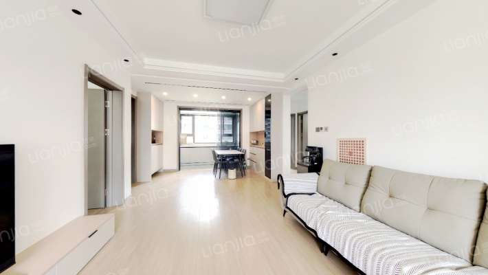 花园洋房 三面朝南 双通透户型-客厅