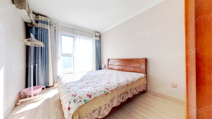 全南精装两居，房本满2，采光充足，交通便利!-卧室B