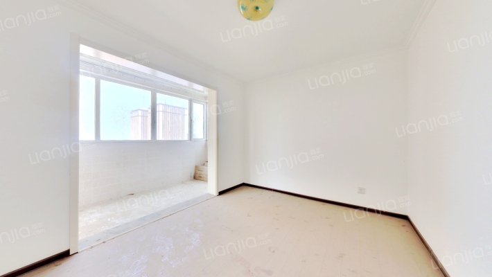 中间南北街，中医院北，方正两居-卧室A