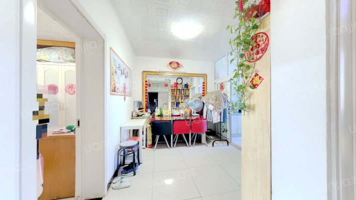 老市医院，满五唯一,两个阳台不算房本面积，有小库房-餐厅