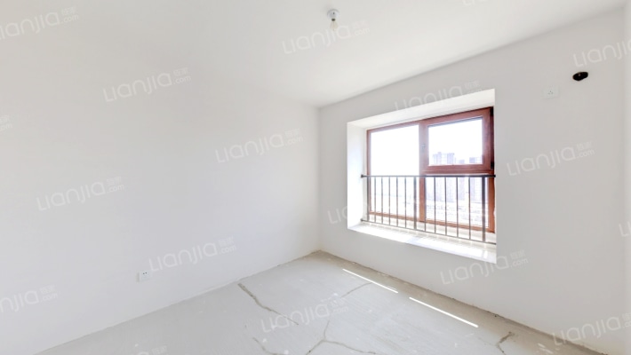 距离北京1900米，鸿坤理想尔湾南北通透三出售-卧室C