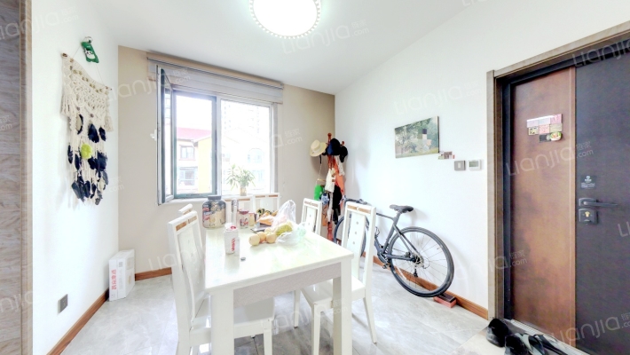 洋房精装修上跃，喜欢露台做空中花园朋友看过来-餐厅