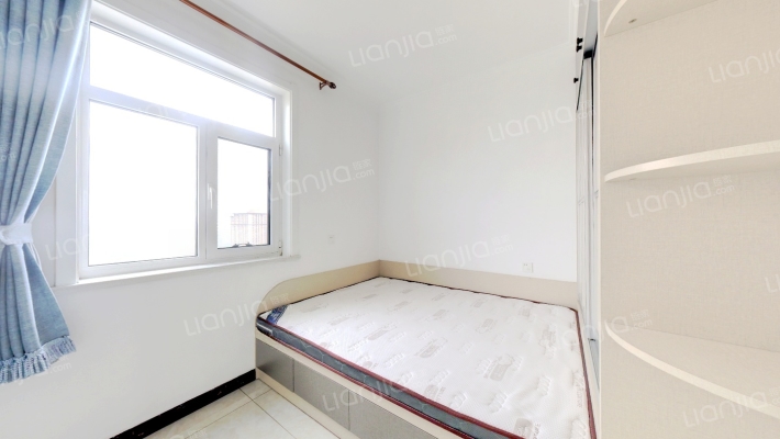 房子南北通透三居室，房本満二，拎包入住。-卧室A