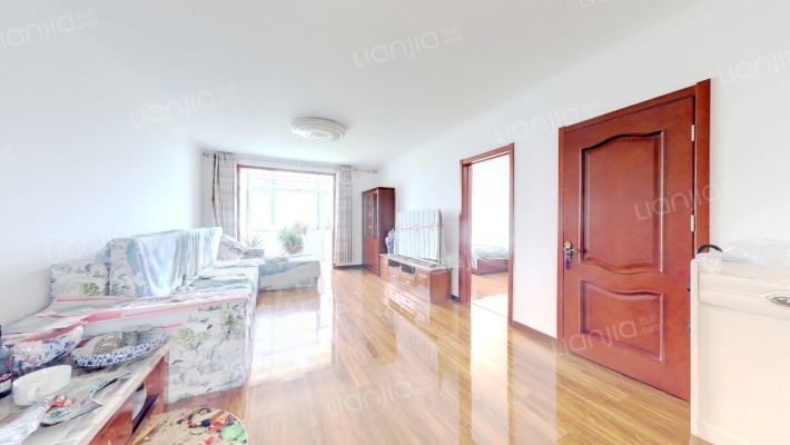 此房一梯两户总高11层小高，三室双卫，带车位-客厅